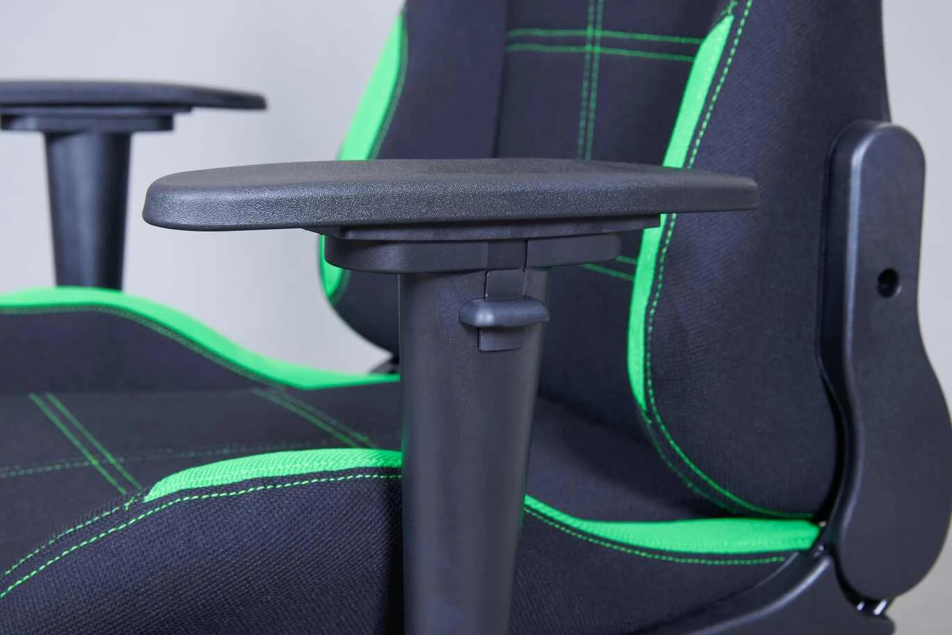 Drehstuhl Gaming Green | Schwarz/ Absetzung Grün 4 Drehstuhl Gaming Green | Schwarz/ Absetzung Grün – Bild 2
