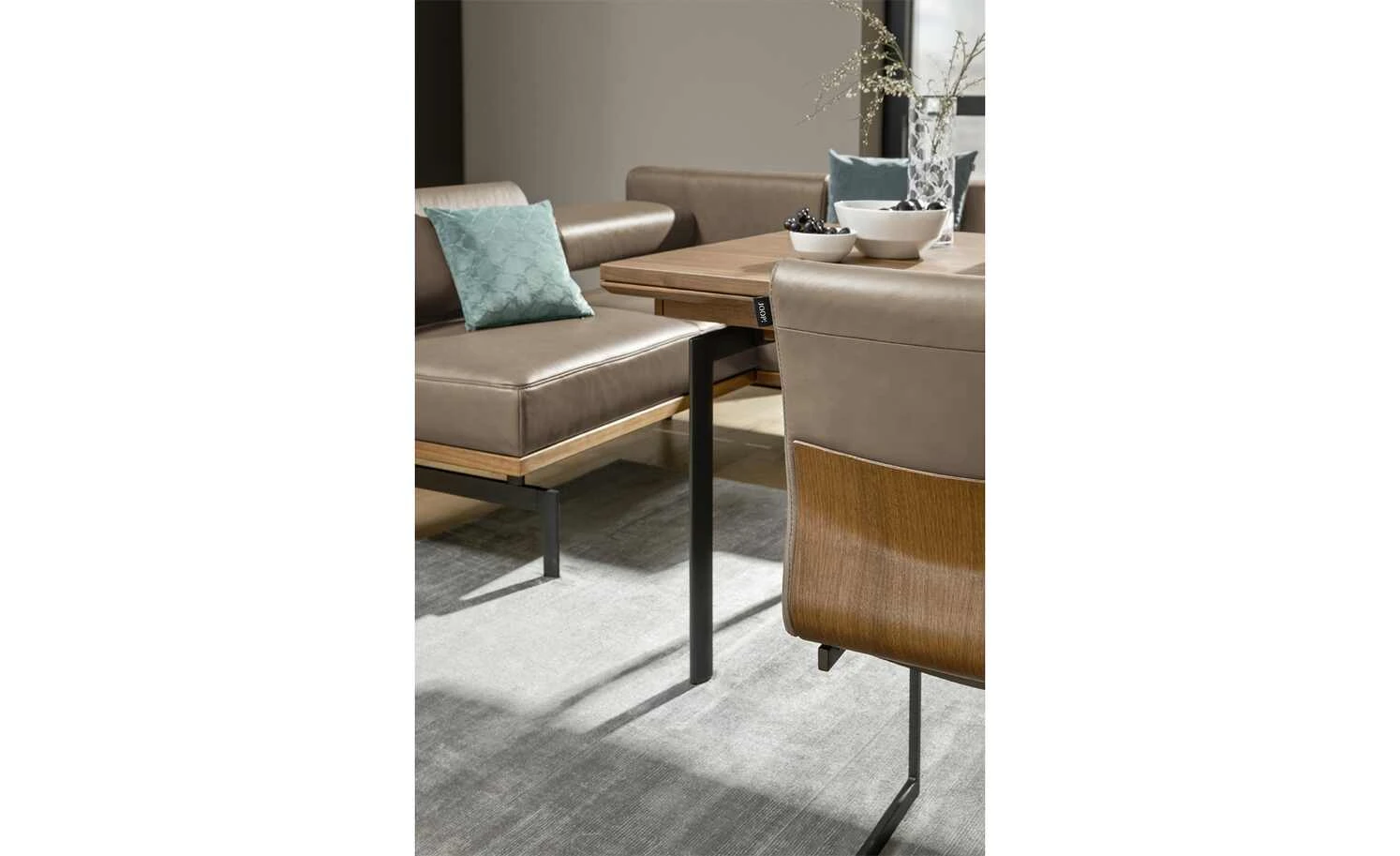 JOOP! Schwingstuhl Leder 24/7 | Zigarre (Braun) 8 JOOP! Schwingstuhl Leder 24/7 | Zigarre (Braun) – Bild 6