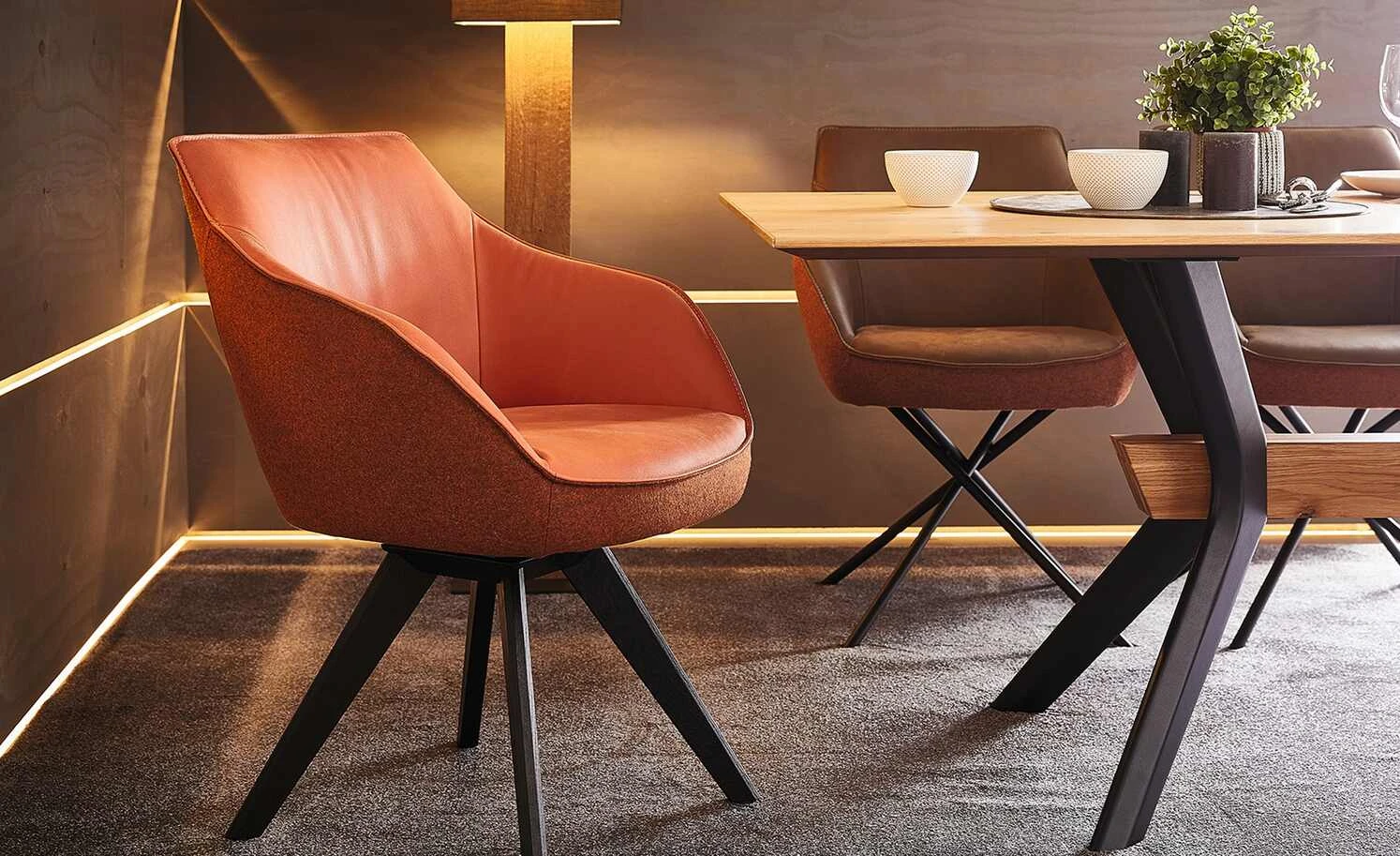 KOINOR Polsterstuhl Movy | Fire (Cognac) / Cognac Ja 3 KOINOR Polsterstuhl Movy | Fire (Cognac) / Cognac Ja